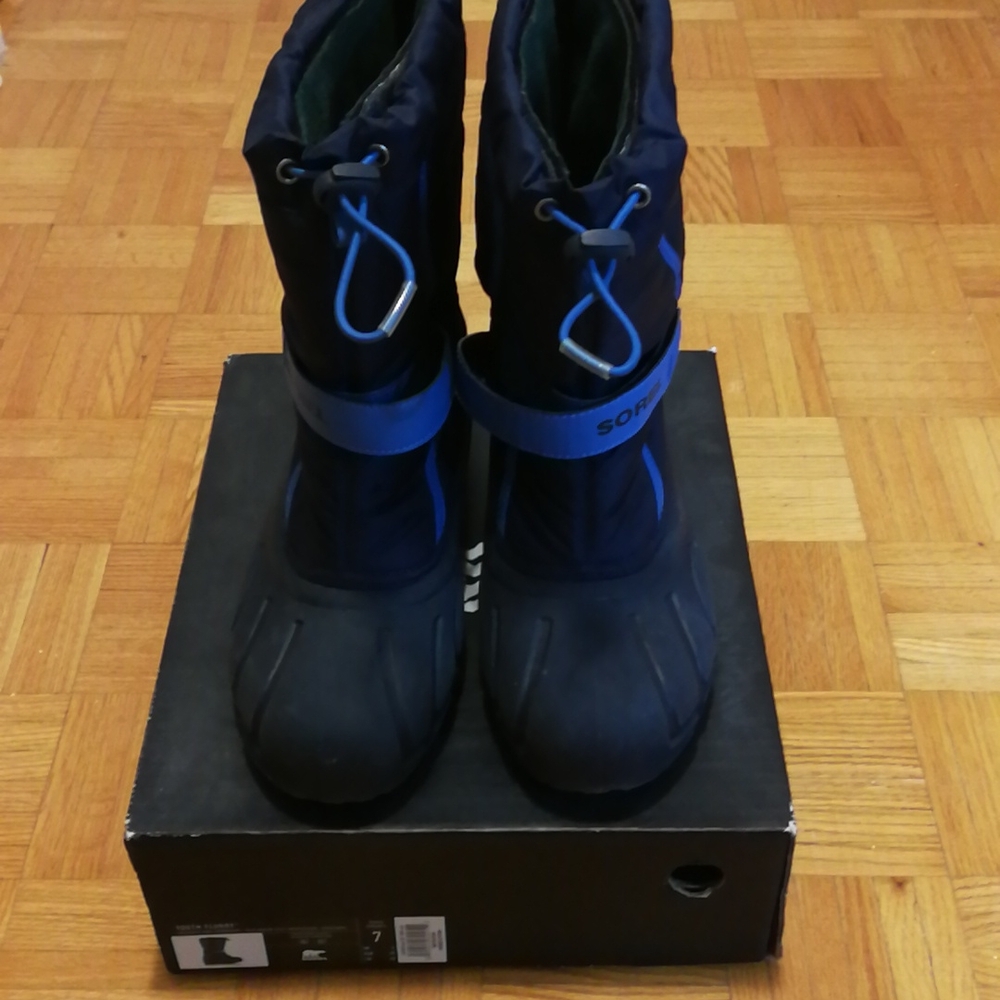 Youth 7 Sorel Flurry Snow Boots